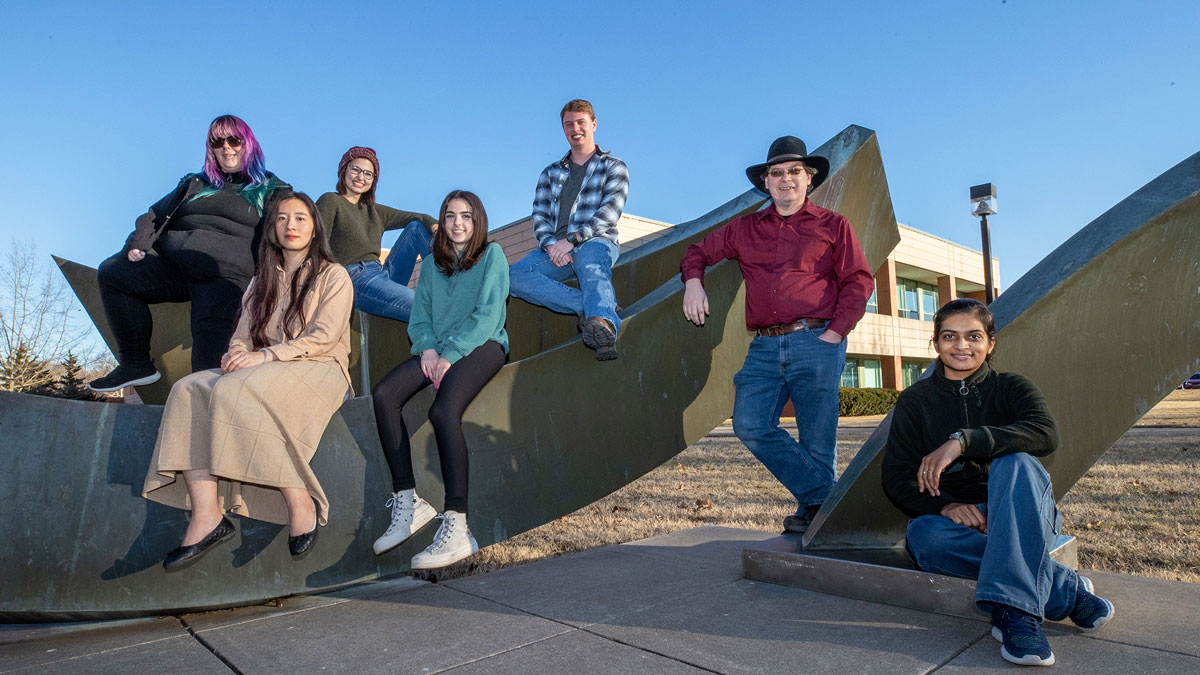 Student team led by SIU prof seeks to use algae to grow out-of-this-world crops